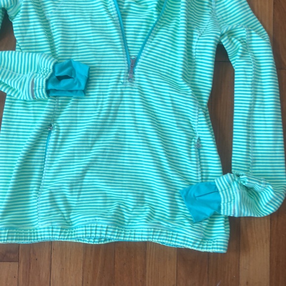 Lululemon excellent striped soft pullover size 6 Amazing EUC worn very few times - Picture 4 of 9